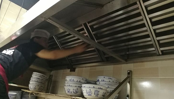 油煙凈化器安裝在這里會影響凈化效果嗎?